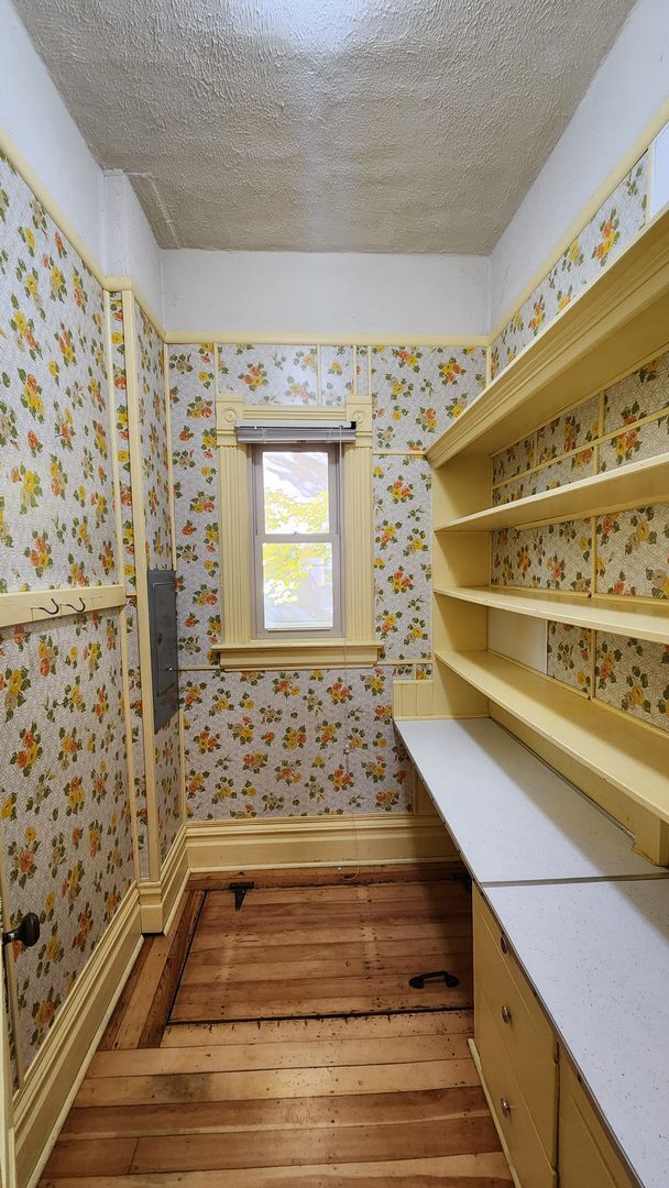 Building Photo - Charming House Near Providence