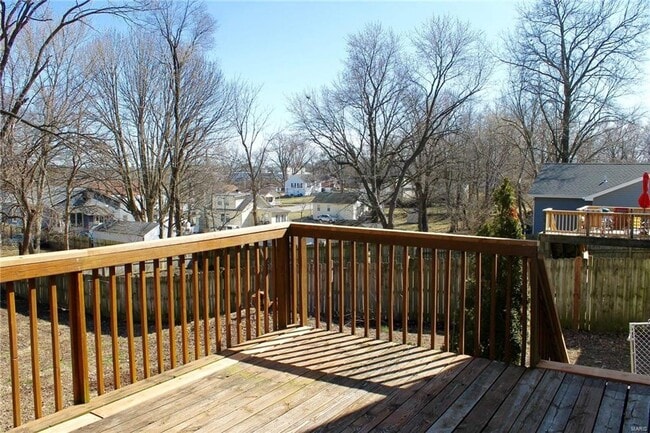 Building Photo - Absolutely adorable 3 bedroom/1.5 bath hou...