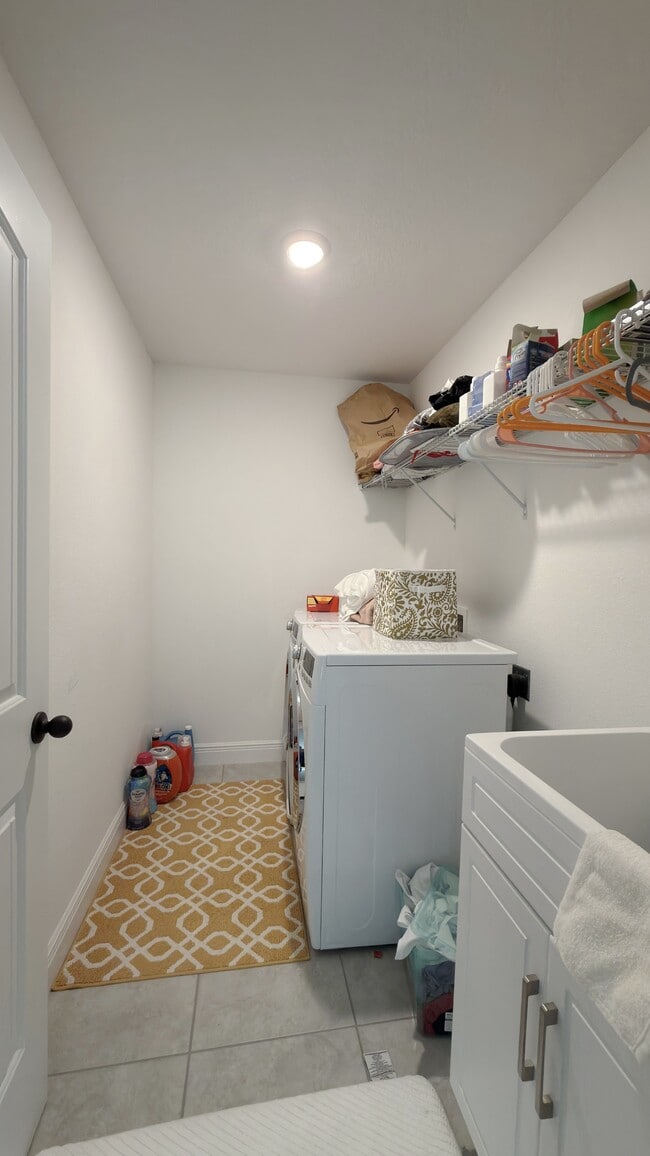 Building Photo - 1344 Bristol Oaks Way