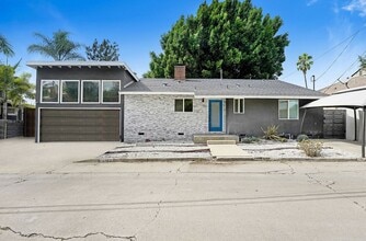 Building Photo - 6465 Ivarene Ave