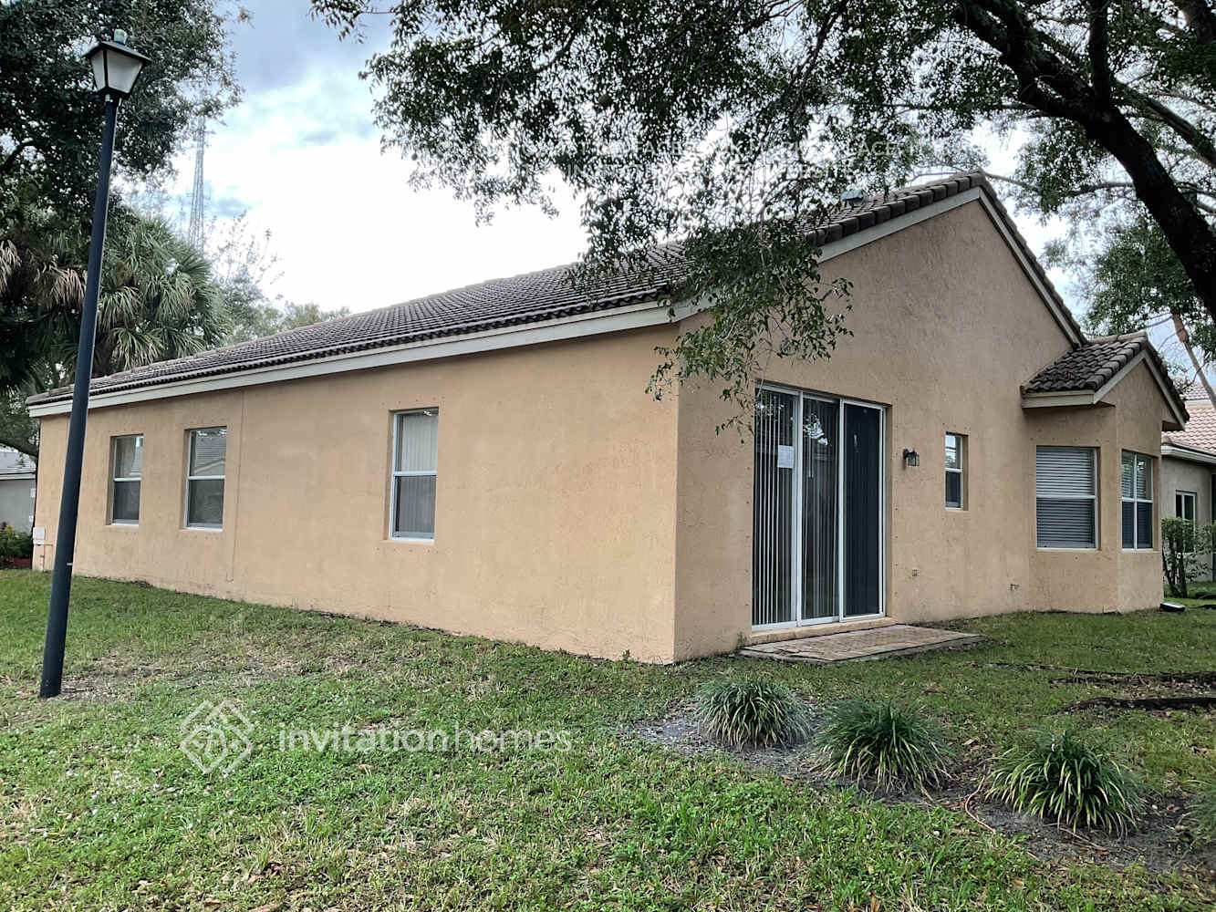 Building Photo - 5804 NW 49th Ln