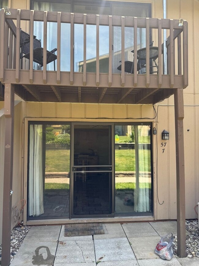 Building Photo - 57 Vail Colony St