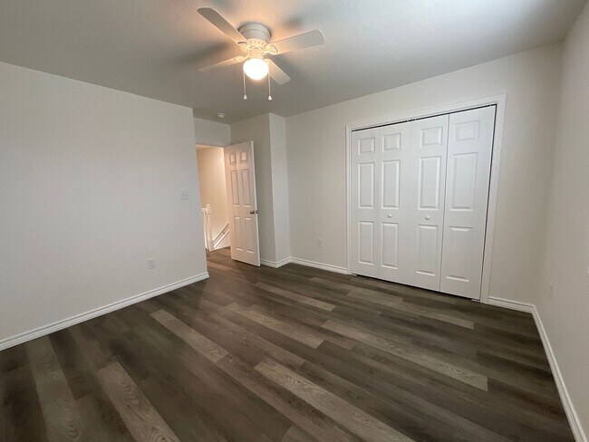 Building Photo - COMING SOON!!!!! Beautiful 2 Bedroom, 1.5 Bath Duplex in Kingsland, TX.