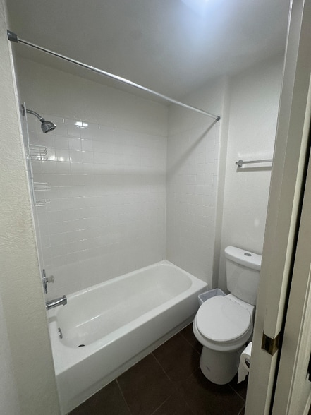 Building Photo - 108 W 1230 N St