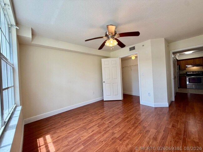 Building Photo - 15135 Michelangelo Blvd