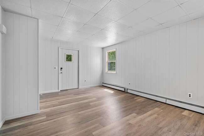 Building Photo - 28 Van Buren St