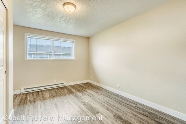 Building Photo - 960 NW Fairmont St