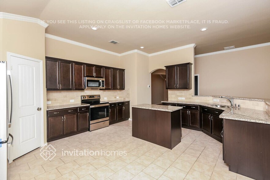 Building Photo - 14320 Broomstick Rd