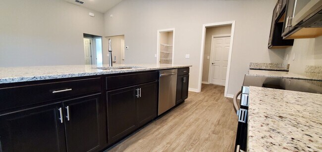 Building Photo - Like NEW!!! 4-Bedroom, 2-Bathroom in Villa...