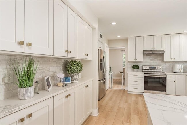 Building Photo - 4509 Old Orchard Dr