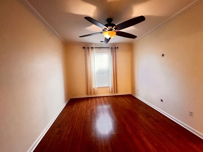 Building Photo - 4437 Lady Banks Ln