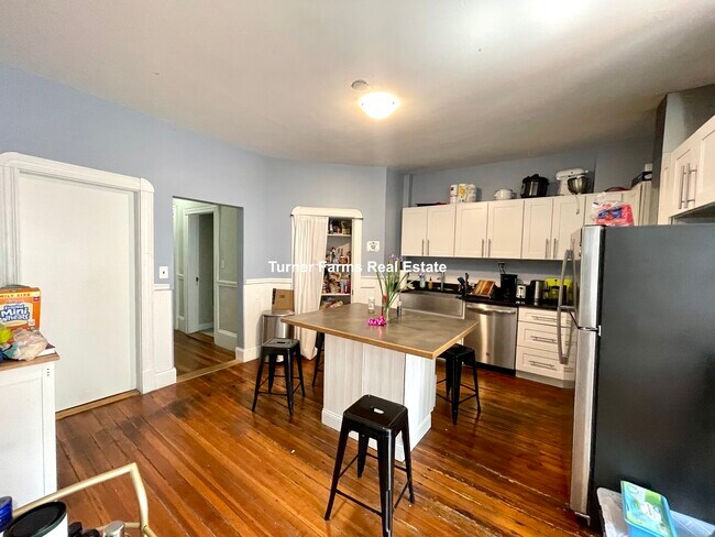 Building Photo - 220 Prospect St