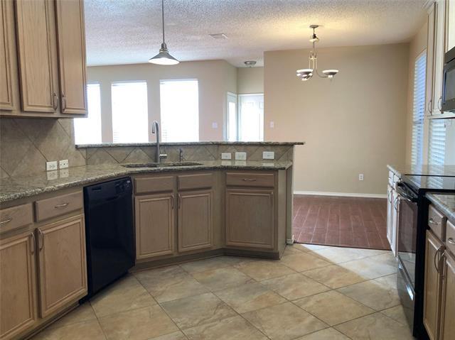 Building Photo - 3544 Brewster Dr