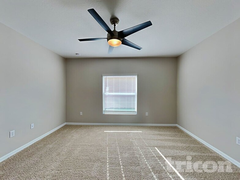 Building Photo - 252 Garnet Ave