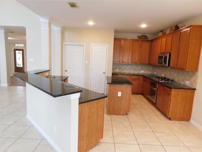Building Photo - 5527 Baron Ridge Ln