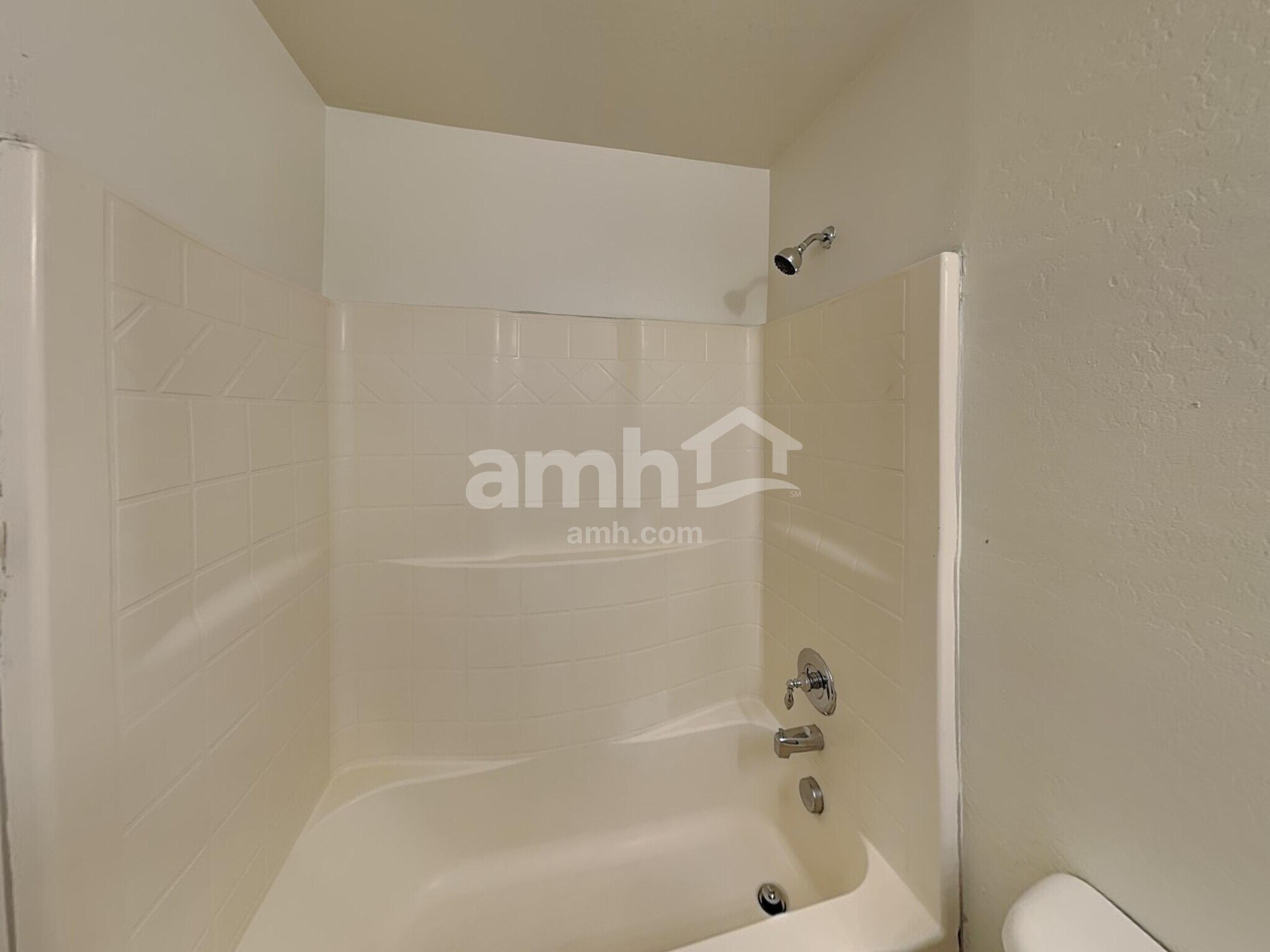 Building Photo - 10913 W Minnezona Ave