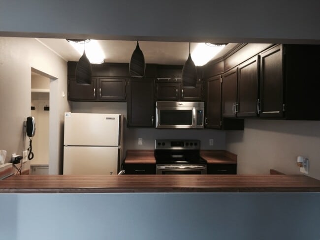 Building Photo - 1655 Sitka St