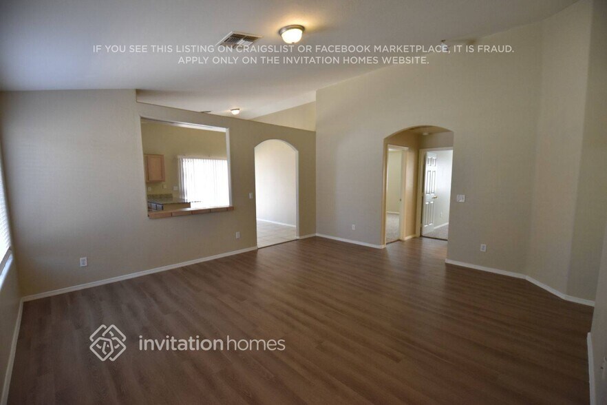 Building Photo - 6832 W Rancho Dr