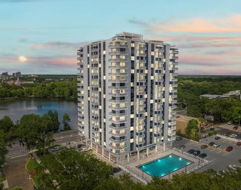 Park lake Tower Night - 400 E Colonial Dr