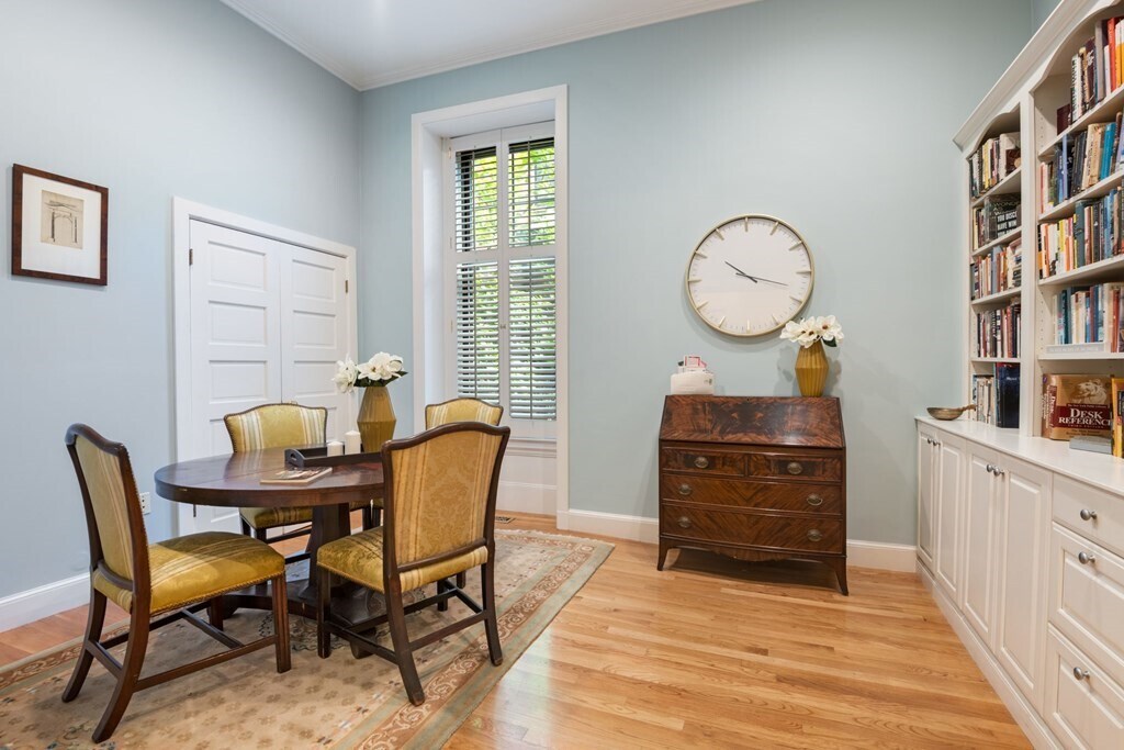 Building Photo - 5 Monument Sq