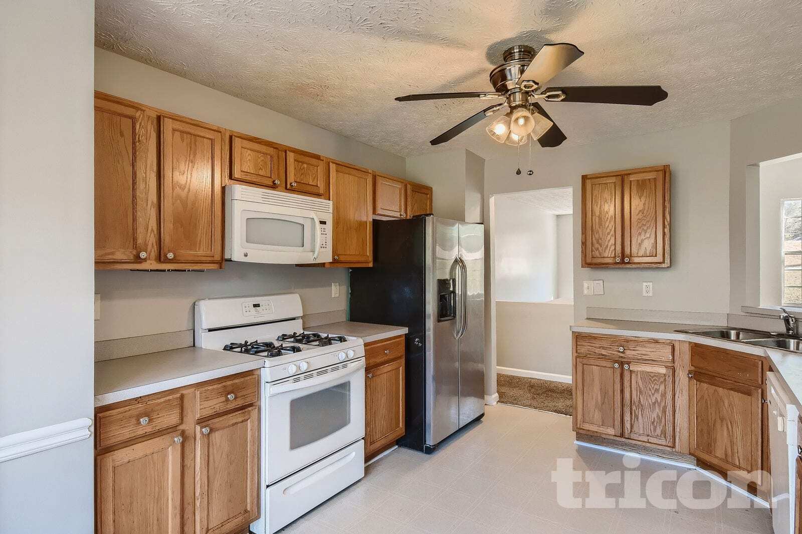 Building Photo - 1401 Lancaster Ct