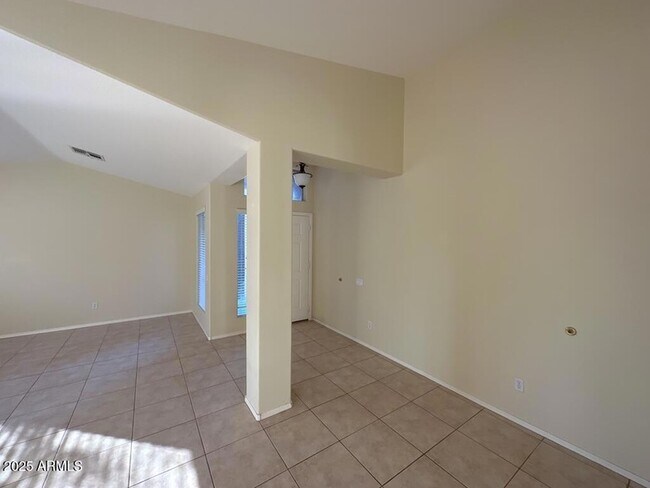 Building Photo - 10256 E Peralta Canyon Dr