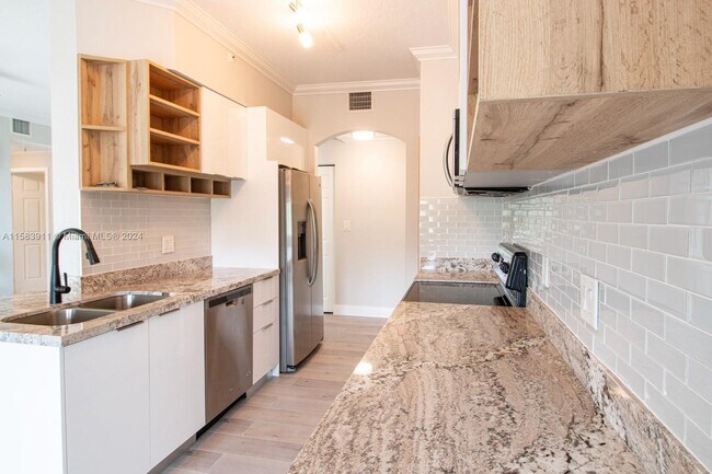 Building Photo - 9021 SW 94th St