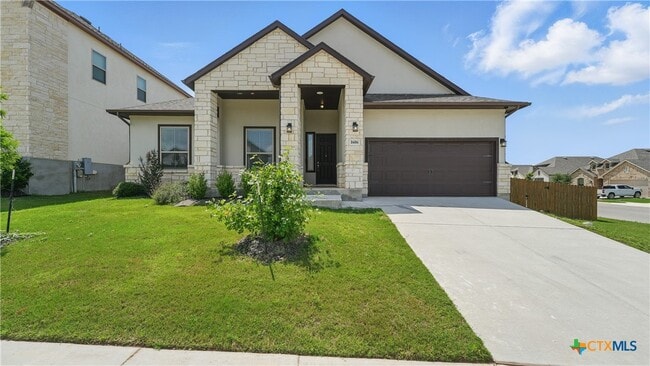 Building Photo - 1606 Folk Victorian Rd