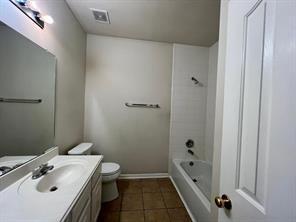 Building Photo - 7902 Fall Hollow Dr