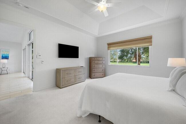 Building Photo - 114 Palm Point Cir