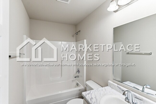 Building Photo - 1011 W Cheyenne Ln