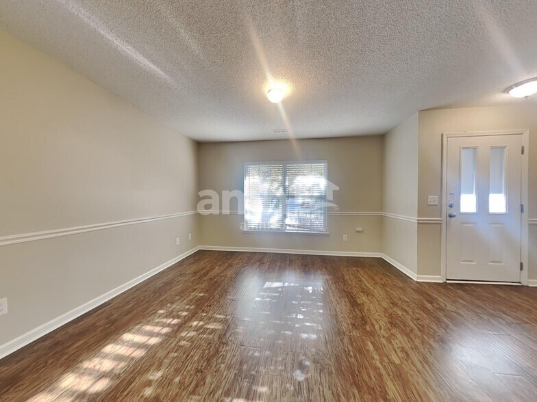 Building Photo - 5146 Torrey Ln