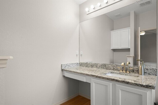 Building Photo - 1511 Nettie Dr