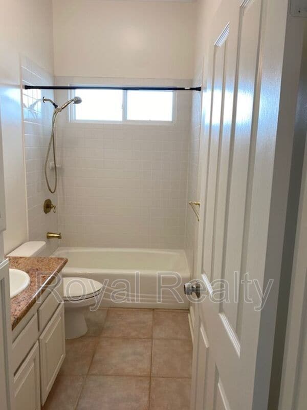 Building Photo - 6637 Hawaii Kai Dr