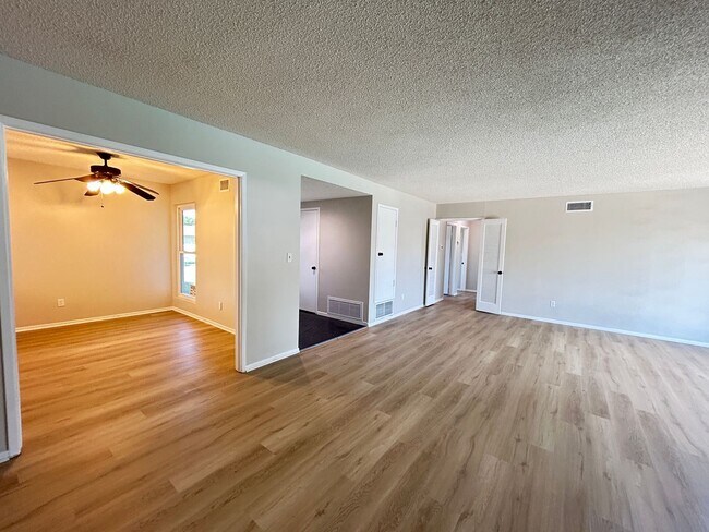 Building Photo - 18172 St Moritz Cir