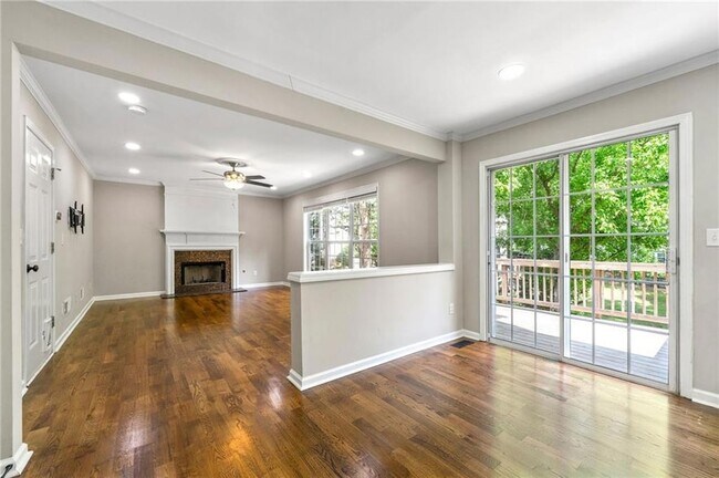 Building Photo - 7260 Foxberry Ct