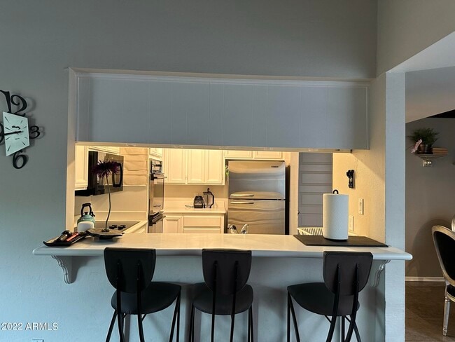 Building Photo - 7908 E Solano Dr