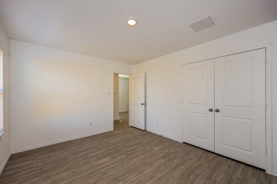 Building Photo - 8044 Nube Medina