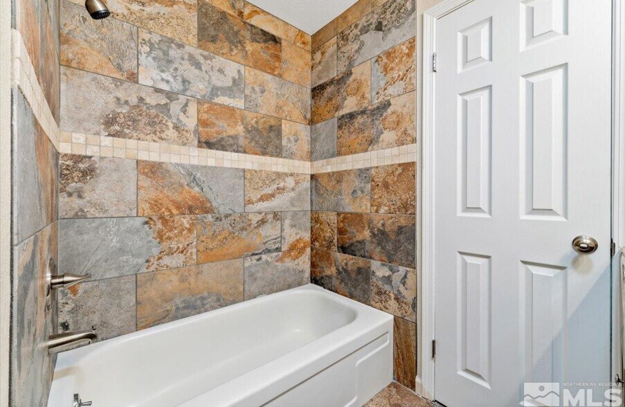 Building Photo - 630 Teel St