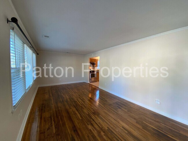 Building Photo - Rosewood Home