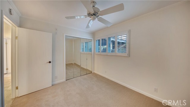 Building Photo - 726 Kendall Dr