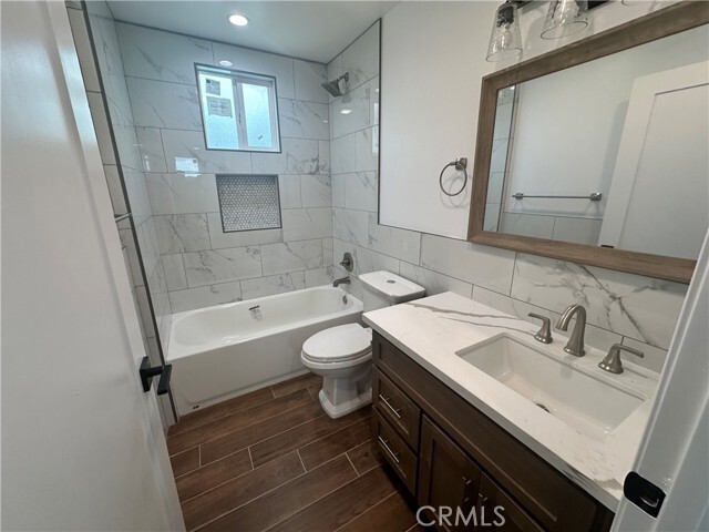 Building Photo - 1318 W 131st St