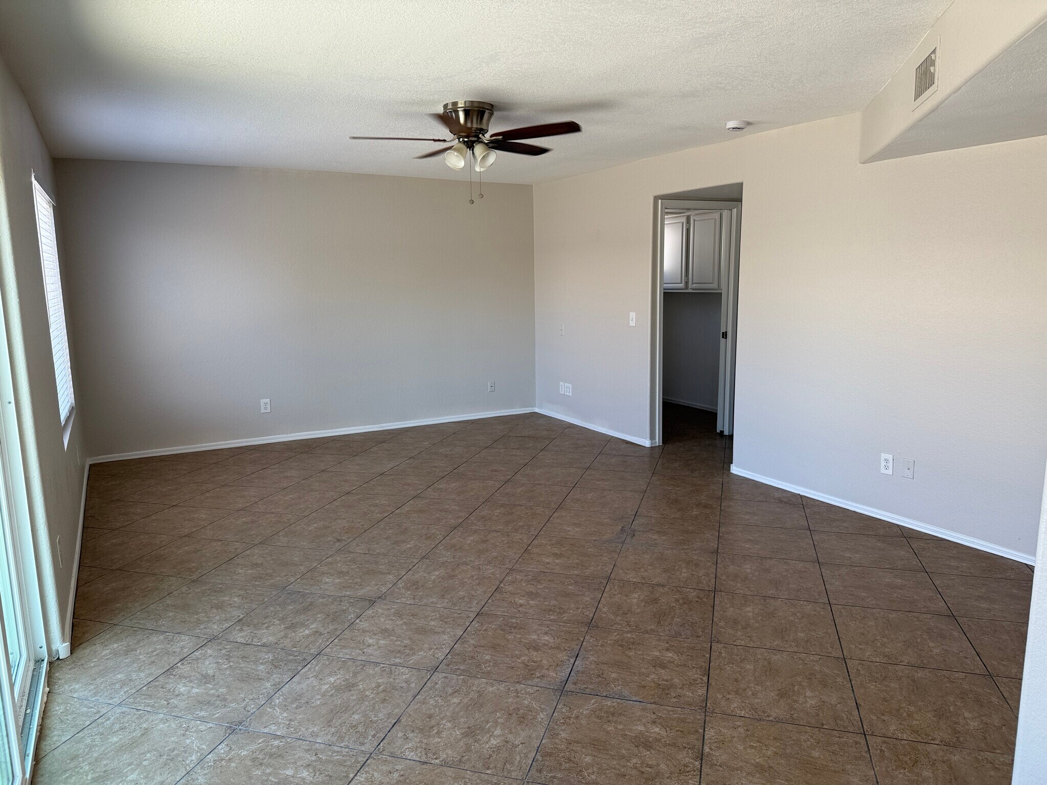 Building Photo - 8460 W Aster Dr