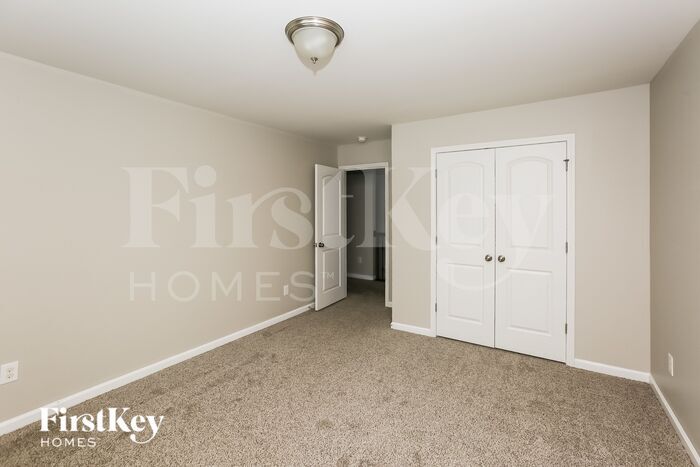 Building Photo - 10413 Kempsford Dr