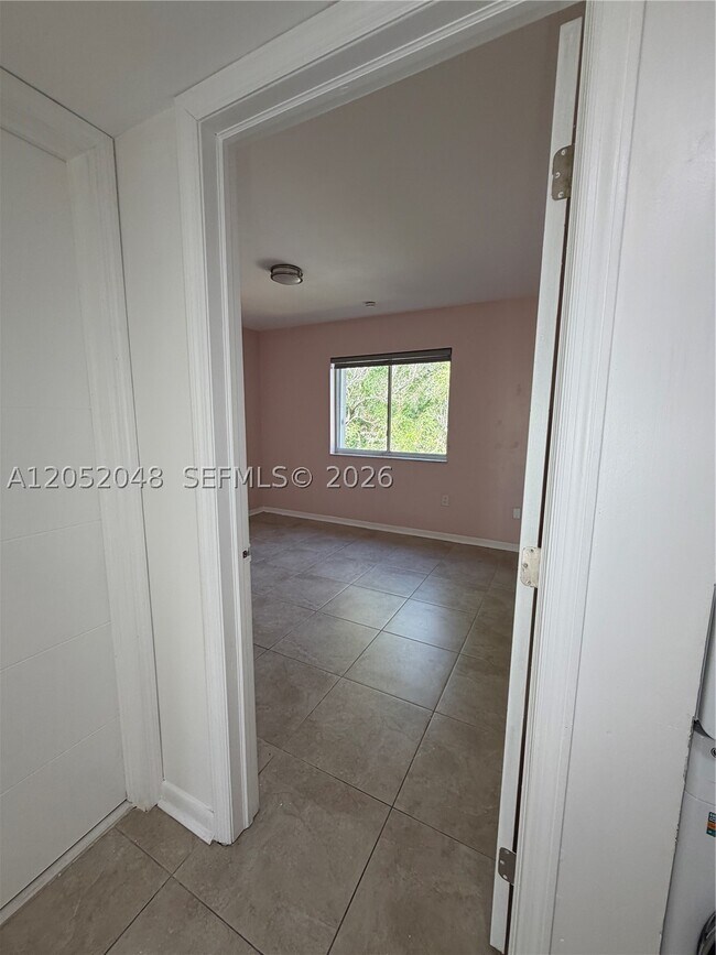 Building Photo - 551 NW 82nd Ave