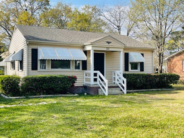 Building Photo - 227 Kenneth Blvd