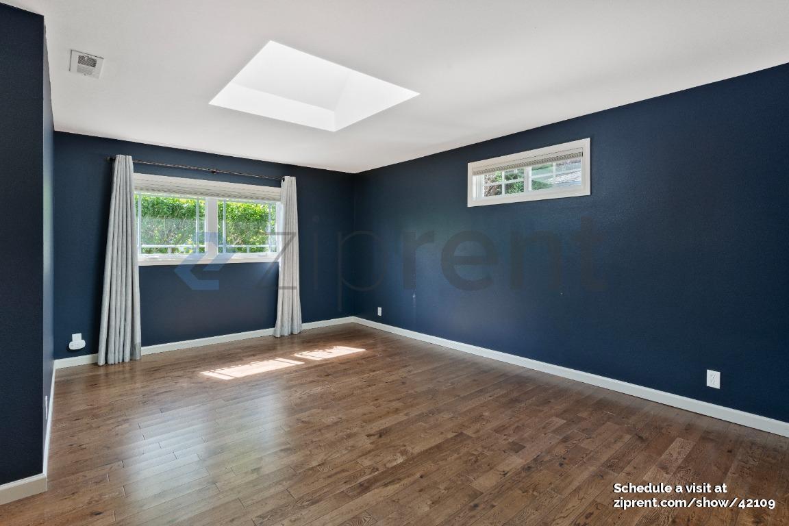 Building Photo - 19032 86th Ave NE