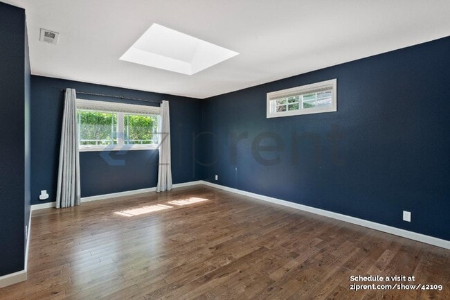Building Photo - 19032 86th Ave NE