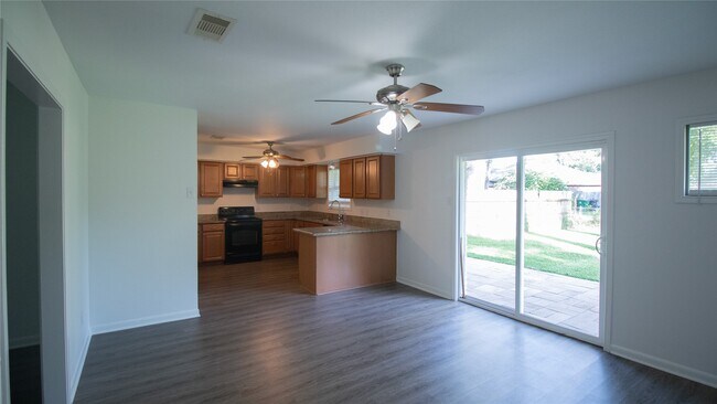 Building Photo - 322 Broad Ripple Dr
