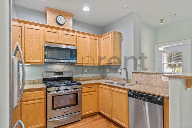 Building Photo - 3385 Dublin Blvd